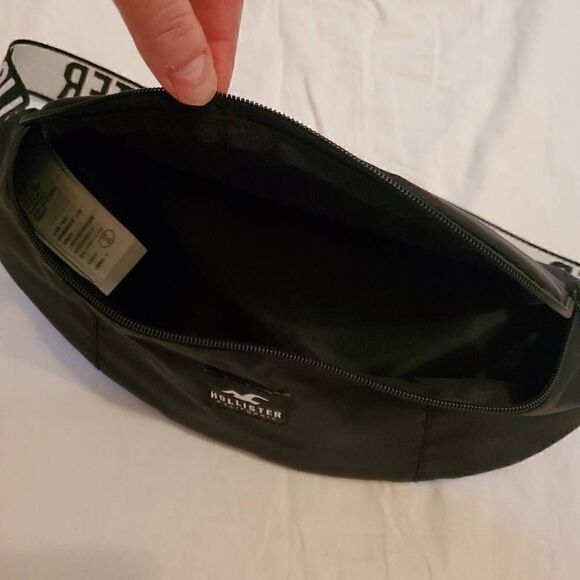 Hollister black logo fanny pack New - Picture 5 of 8